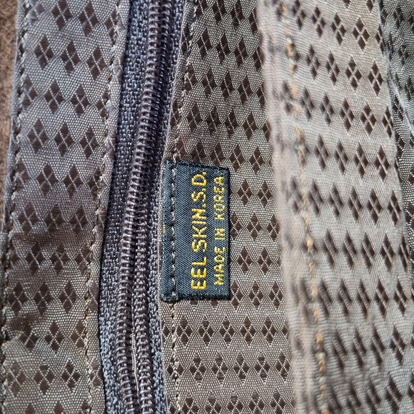 Eel Skin Leather Pleated Shoulder Bag Clutch, Korea - Picture 5 of 13